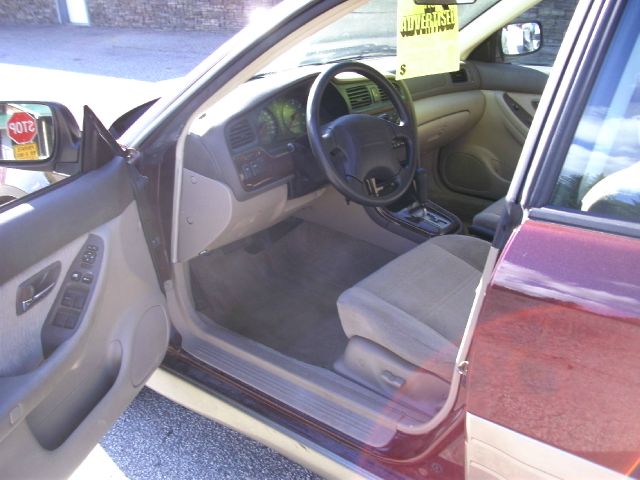 Subaru Outback 2001 photo 9