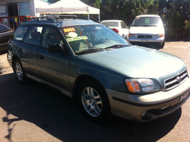 Subaru Outback 2001 photo 1