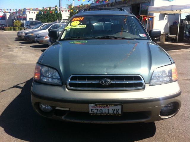 Subaru Outback 2001 photo 2