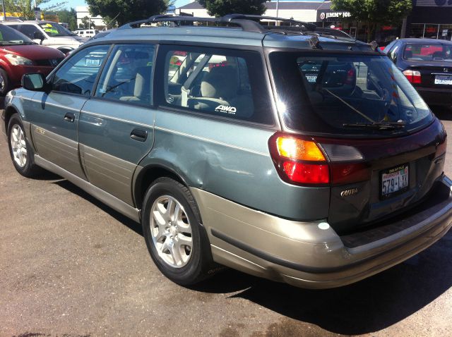 Subaru Outback 2001 photo 3