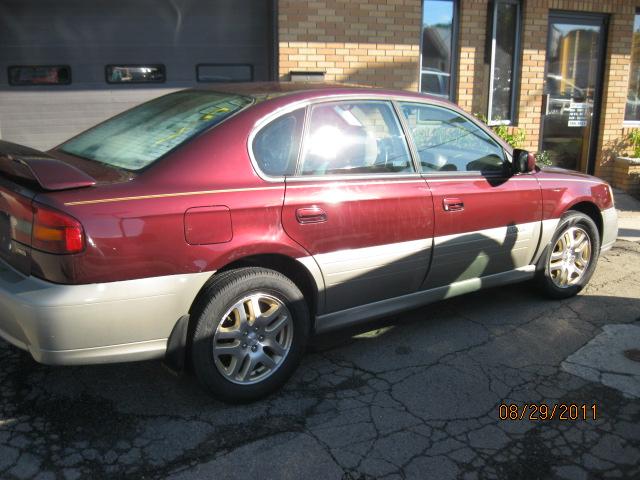 Subaru Outback 2001 photo 1