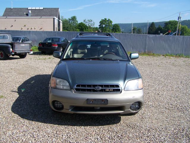 Subaru Outback 2001 photo 2