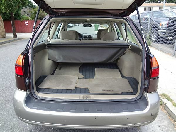 Subaru Outback 2001 photo 4