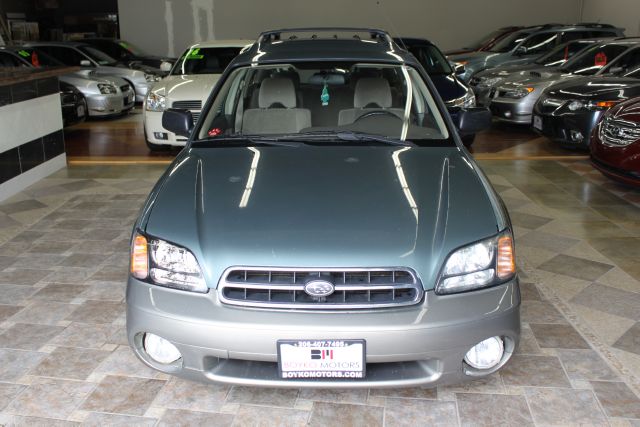 Subaru Outback 2001 photo 17