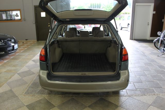 Subaru Outback 2001 photo 8