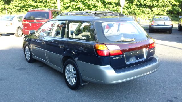 Subaru Outback 2001 photo 2