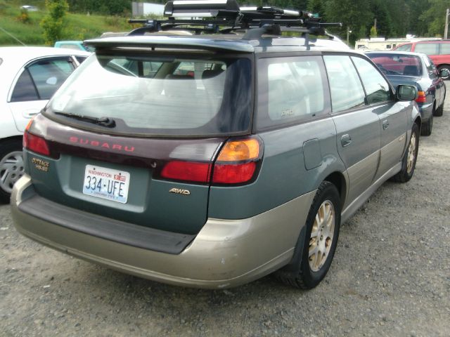 Subaru Outback 2001 photo 1