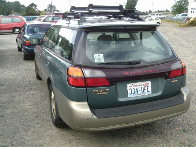 Subaru Outback 2001 photo 3