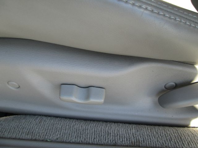 Subaru Outback 2001 photo 5