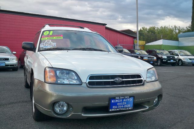 Subaru Outback 2001 photo 1