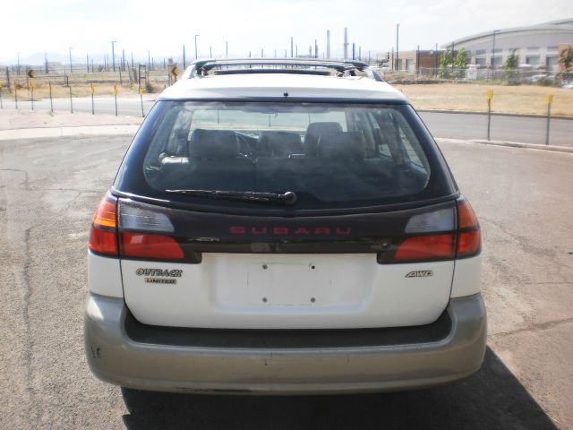 Subaru Outback 2001 photo 2