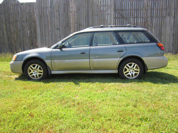 Subaru Outback 2001 photo 1