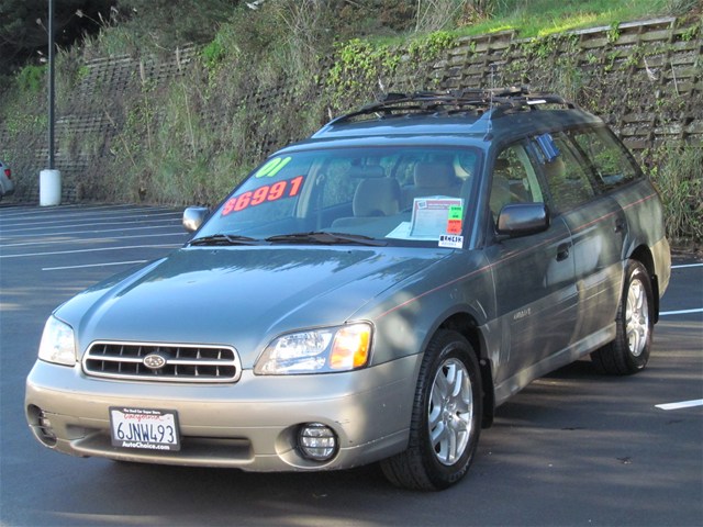 Subaru Outback Base Unspecified