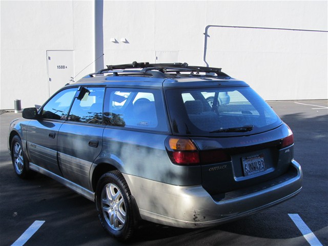 Subaru Outback 2001 photo 5