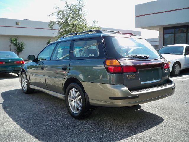 Subaru Outback 2001 photo 1