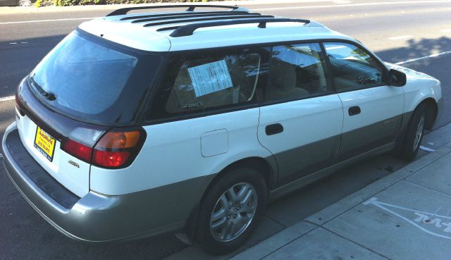 Subaru Outback 2001 photo 17