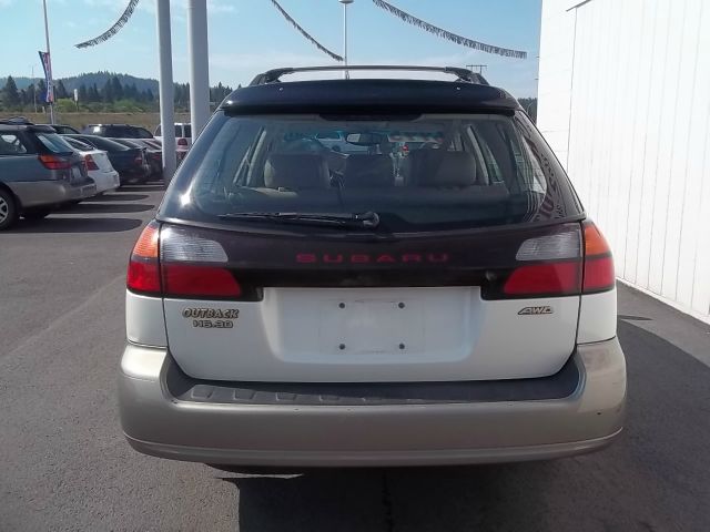 Subaru Outback 2001 photo 2