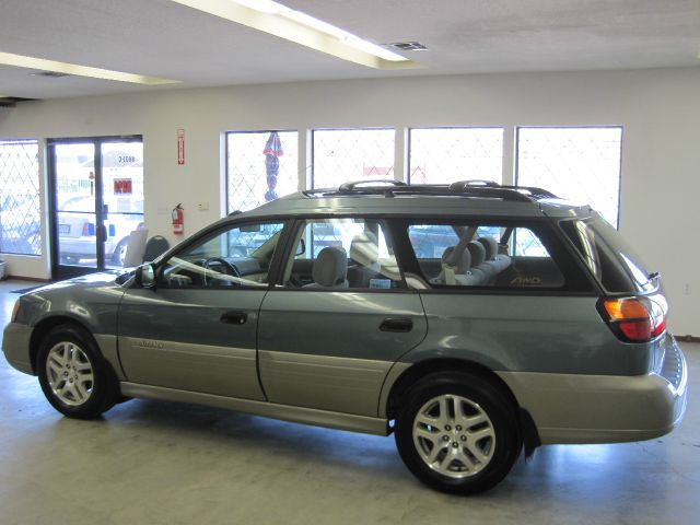 Subaru Outback 2001 photo 2