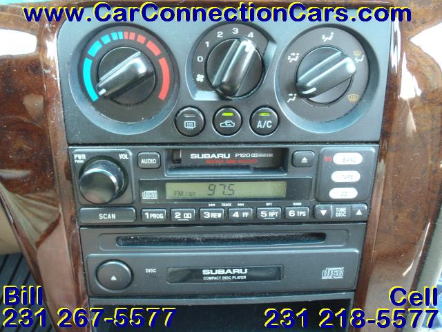 Subaru Outback 2002 photo 4