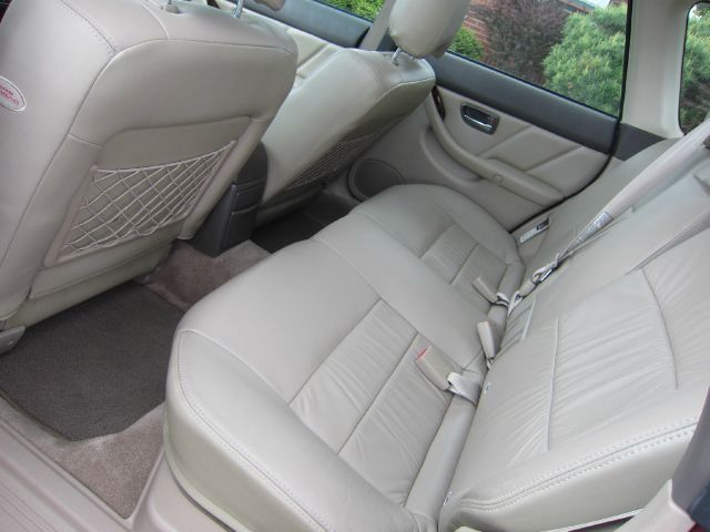 Subaru Outback 2002 photo 1