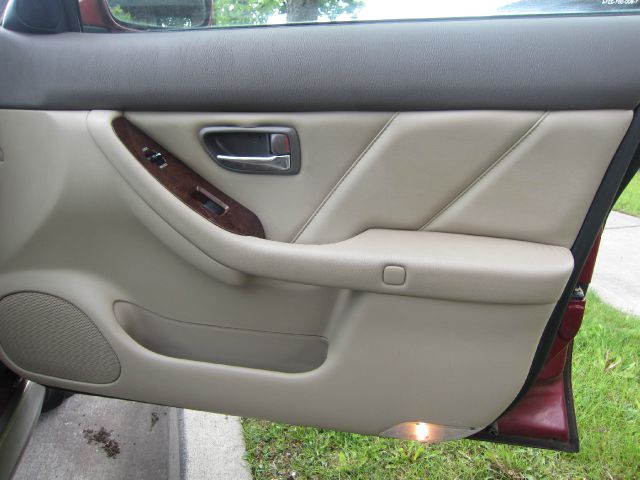 Subaru Outback 2002 photo 8