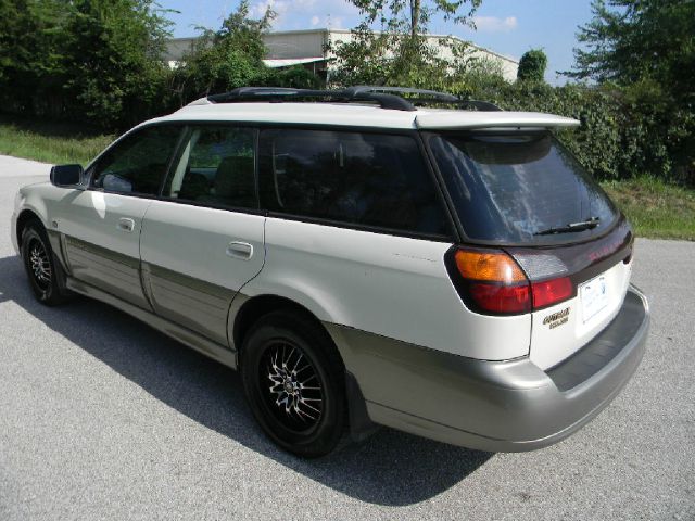 Subaru Outback 2002 photo 3