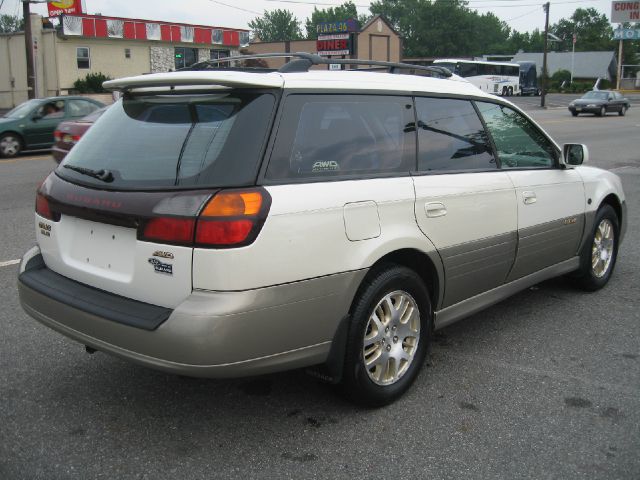 Subaru Outback 2002 photo 1