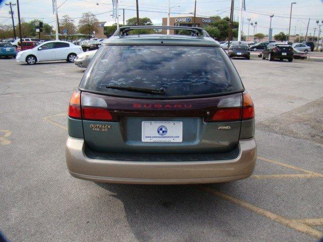 Subaru Outback 2002 photo 1