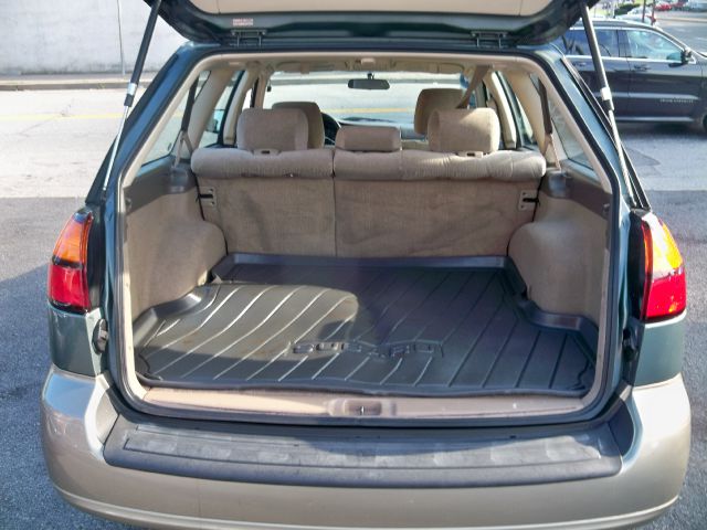 Subaru Outback 2002 photo 2