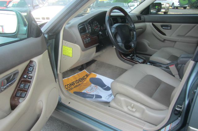 Subaru Outback 2002 photo 4