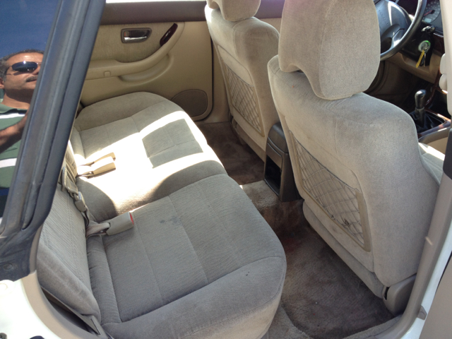 Subaru Outback 2002 photo 1