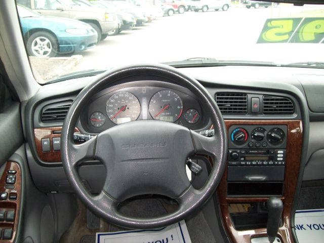 Subaru Outback 2002 photo 1