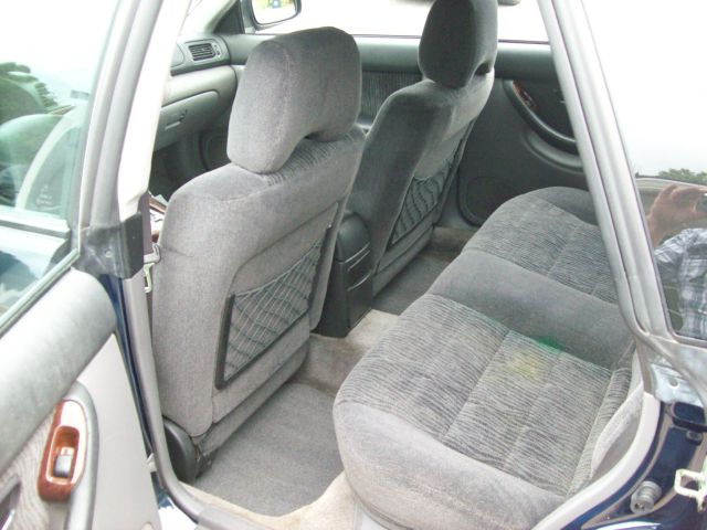 Subaru Outback 2002 photo 3