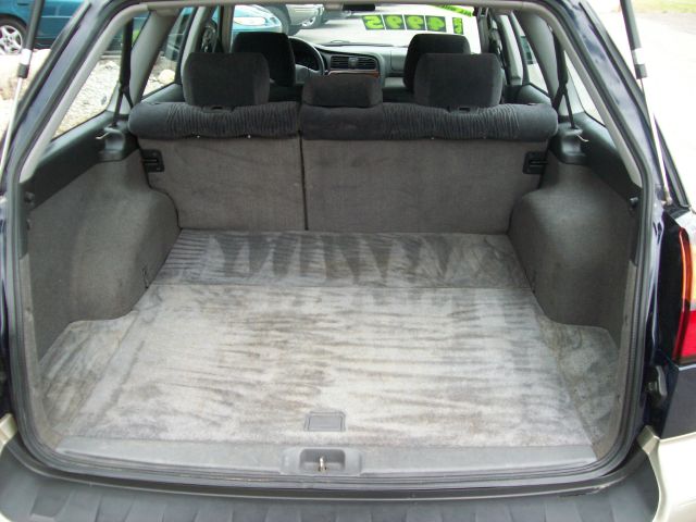 Subaru Outback 2002 photo 9