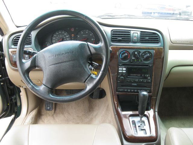 Subaru Outback 2002 photo 1