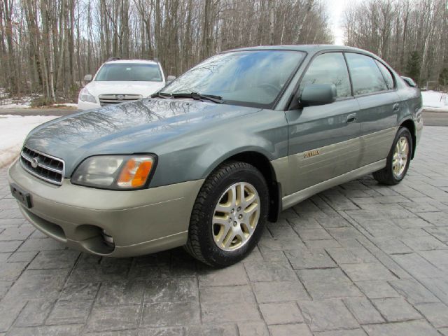 Subaru Outback 2002 photo 3