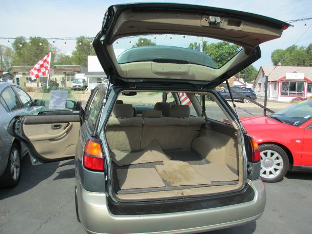 Subaru Outback 2002 photo 4