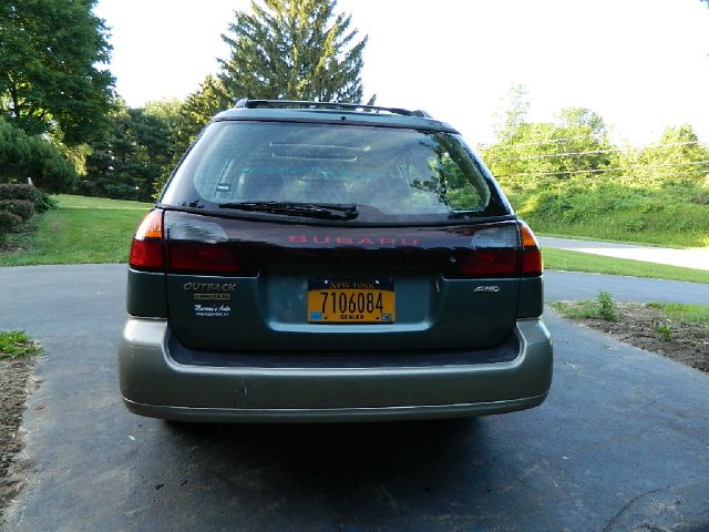 Subaru Outback 2002 photo 1