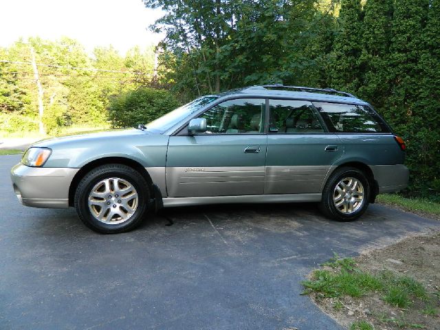 Subaru Outback 2002 photo 3