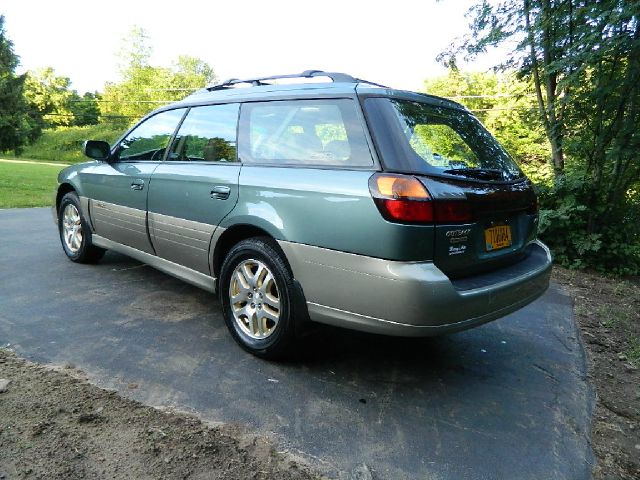 Subaru Outback 2002 photo 4