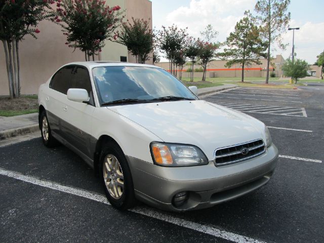 Subaru Outback 2002 photo 1