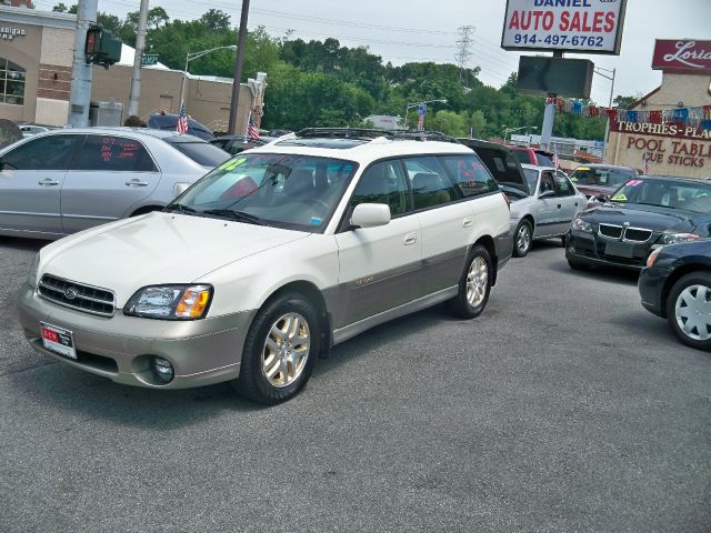 Subaru Outback 2002 photo 2