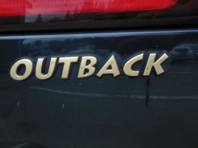 Subaru Outback 2002 photo 1