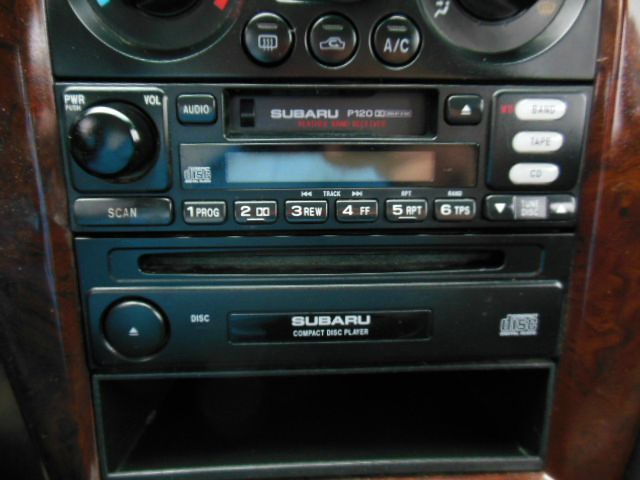 Subaru Outback 2002 photo 14