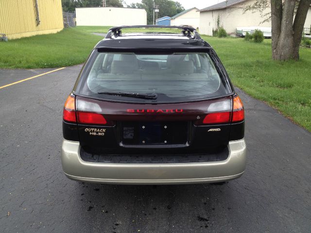 Subaru Outback 2002 photo 11