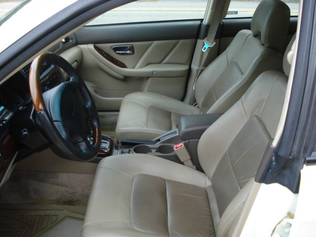 Subaru Outback 2002 photo 13