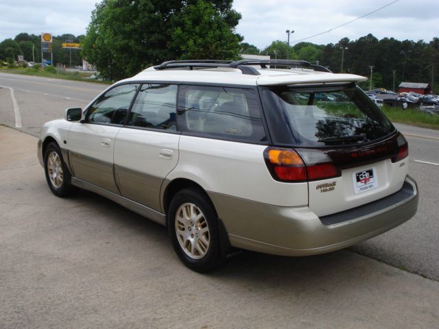 Subaru Outback 2002 photo 2