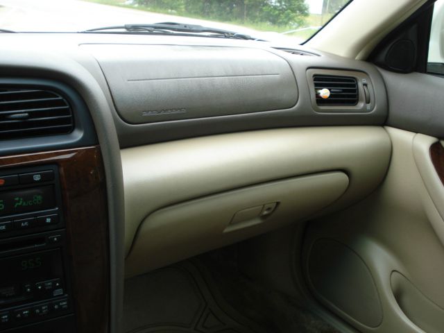 Subaru Outback 2002 photo 9