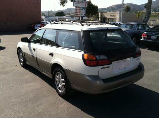 Subaru Outback 2002 photo 2