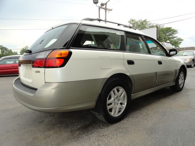 Subaru Outback 2003 photo 2